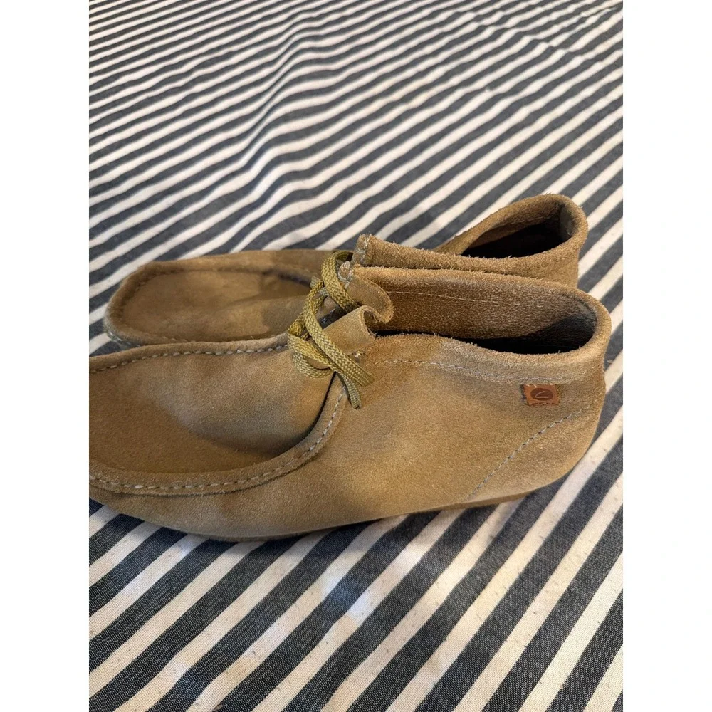 Clarks Shacre II Run Mens 11 Sand Suede Moc Toe Wallabee Style Desert Boots